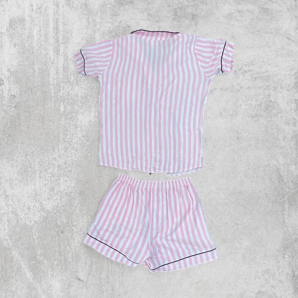 NWOT Victoria’s Secret Signature Pajama Set | Short Sleeve Top + Shorts Size S - Picture 2 of 4